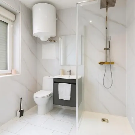 Deluxe F2, Confort & Renove, Centre Apartment